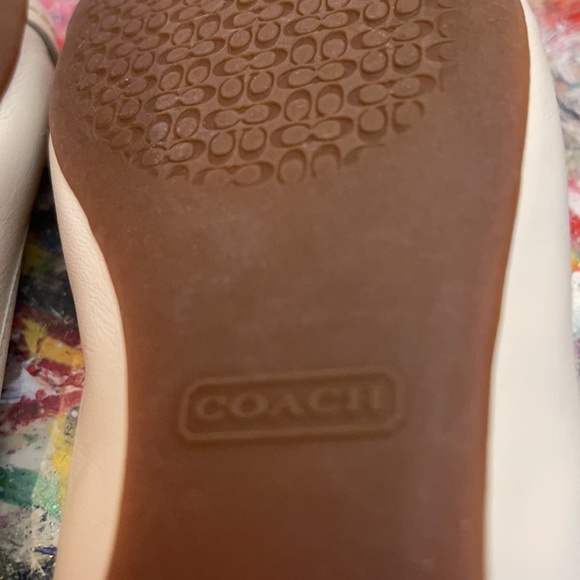 COACH Leona Cream Flats with gold hardware 6B - Picture 7 of 8